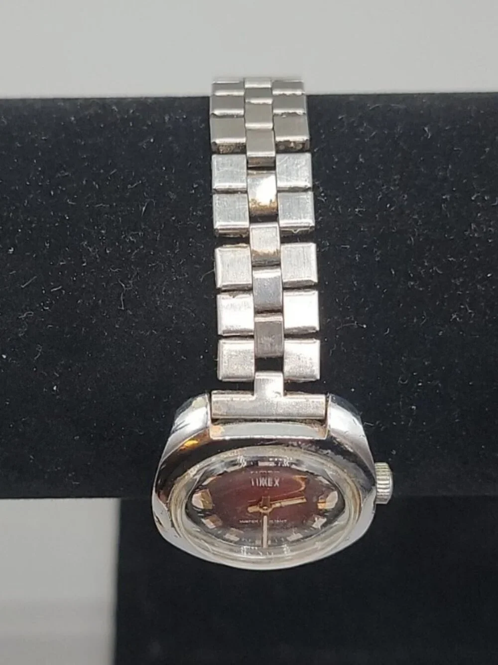 Vintage 1978 Timex Cavatina Manual Wind Watch Maroon Dial 26mm Stretch Band RUNS
